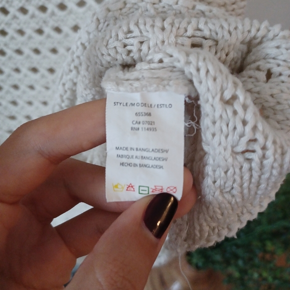 ⛔SOLD⛔Loose Knit Cream Sweater - Picture 4 of 12